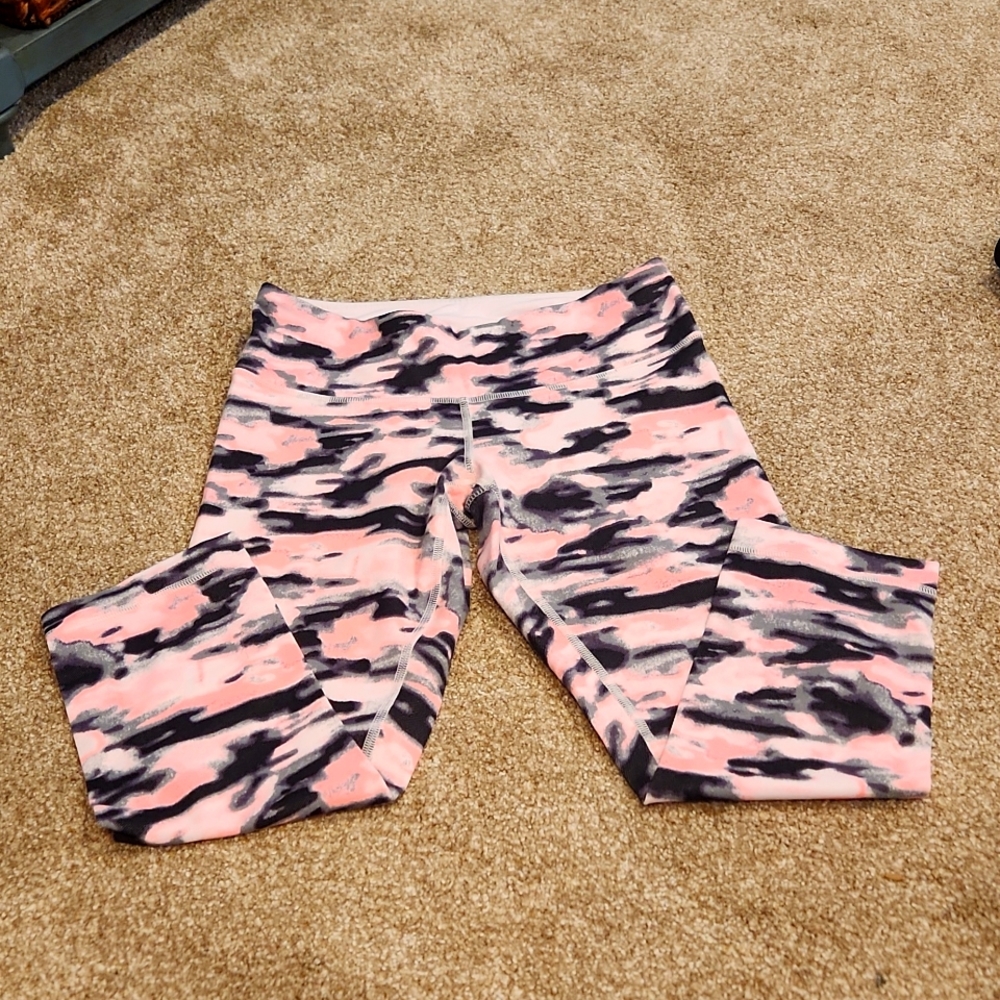 Lululemon Wunder Under Crops